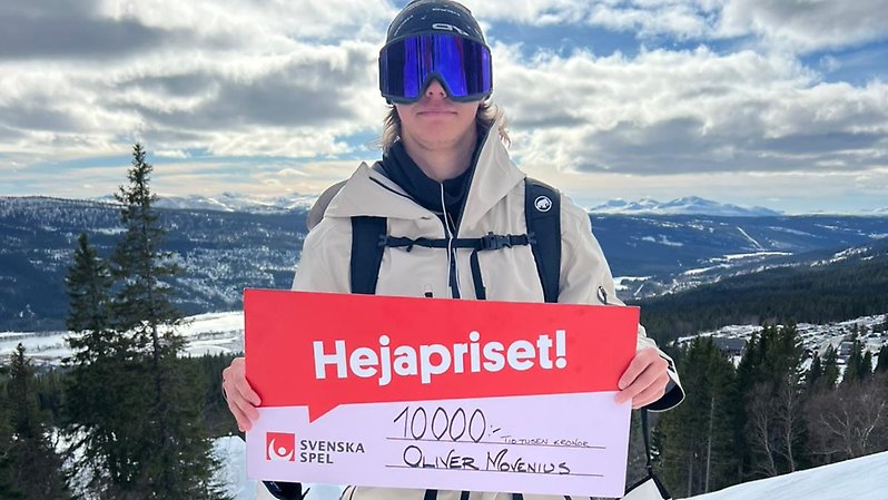 Oliver Movenius vann SST-tävlingen i Åre och tilldelades Svenska Spels Hejapris. Foto: SSF.