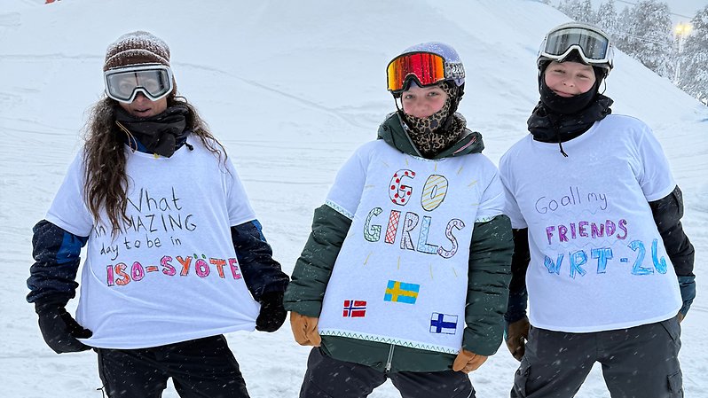 Tjejerna skapade även egna t-shirts som skapade sammanhållning och spred glädje. 